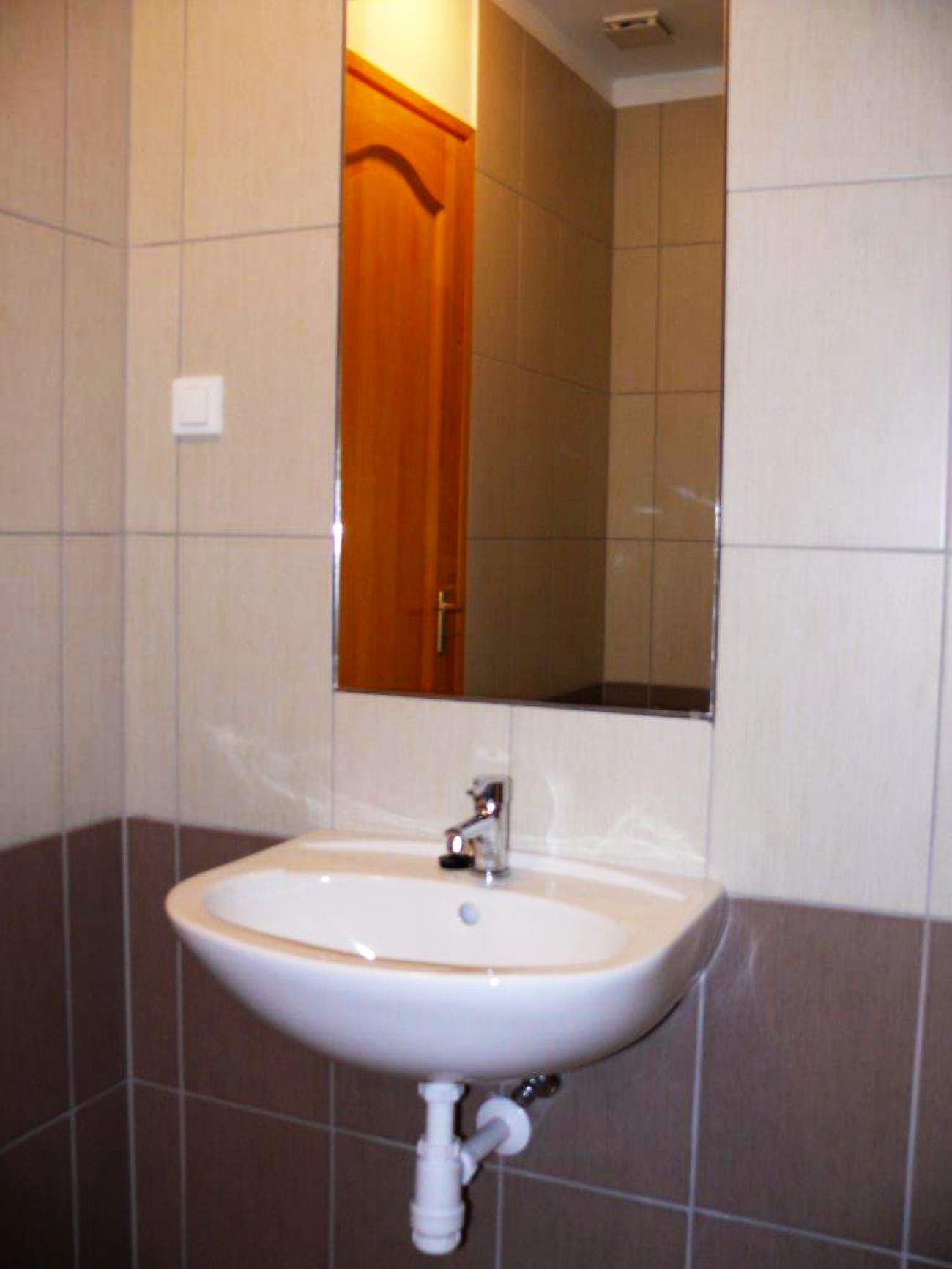 2. Apartman - Kézmosó